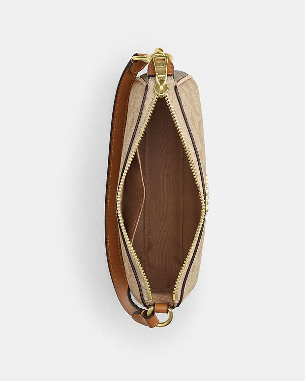 Coach Nolita 19