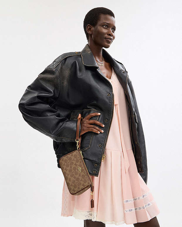 Coach Nolita 19