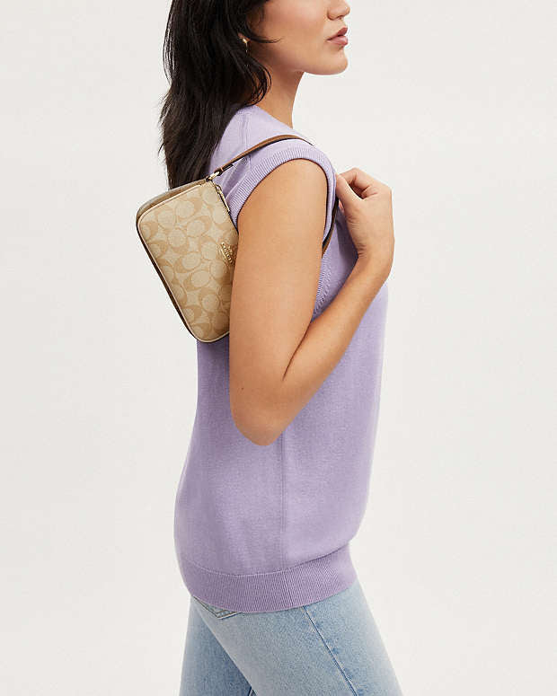 Coach Nolita 19