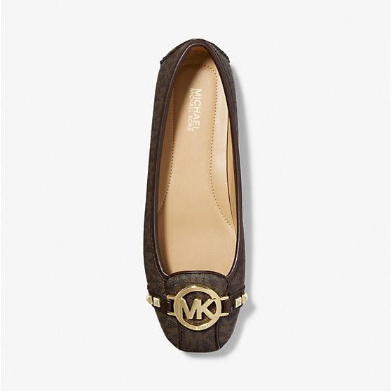 MICHAEL KORS
Fulton Studded Logo Moccasin