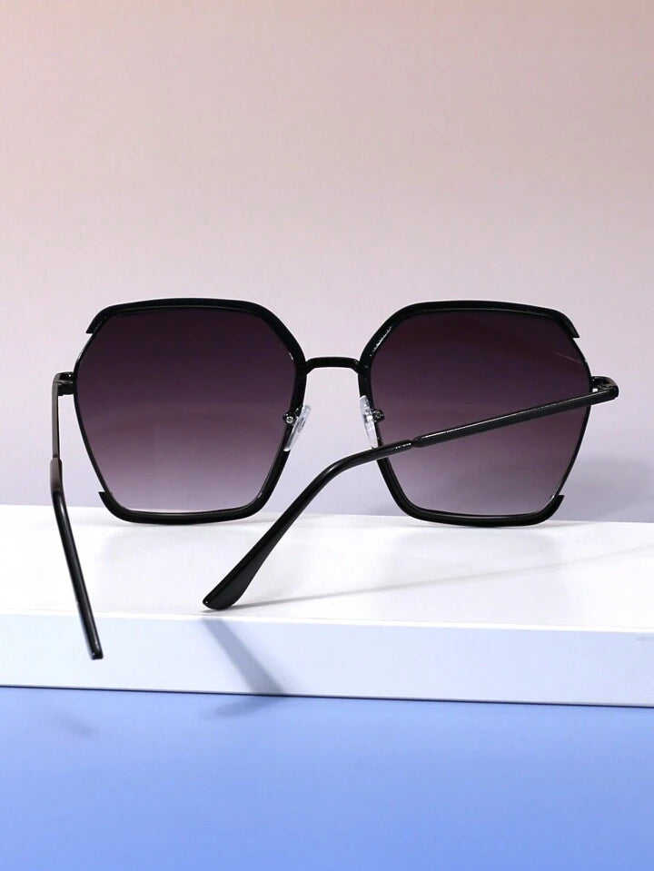 Women Polygonal Metal Frame, Minimalist And Fashionable Sunglasses