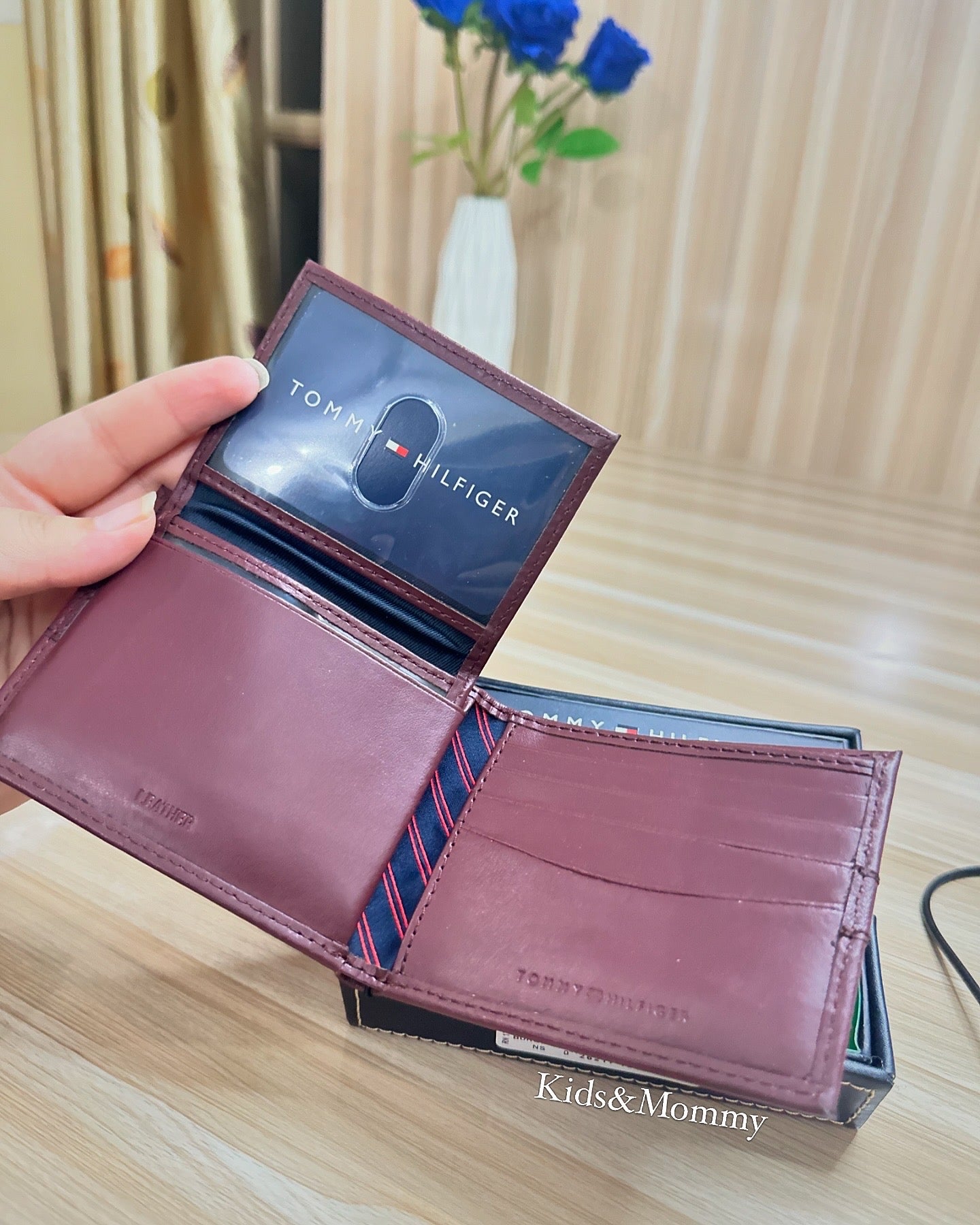 TOMMY HILFIGER men’s wallet.( burgundy)