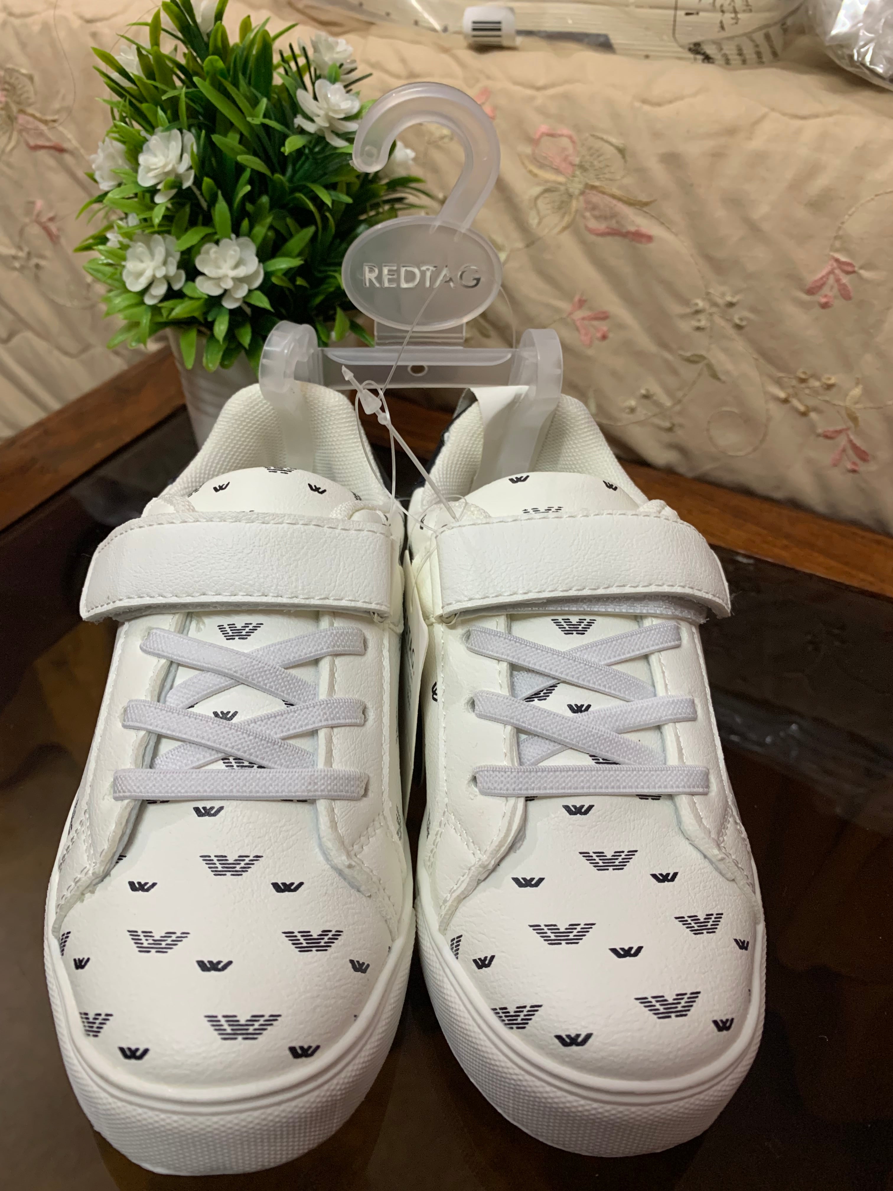 Redtag Unisex white printed shoes