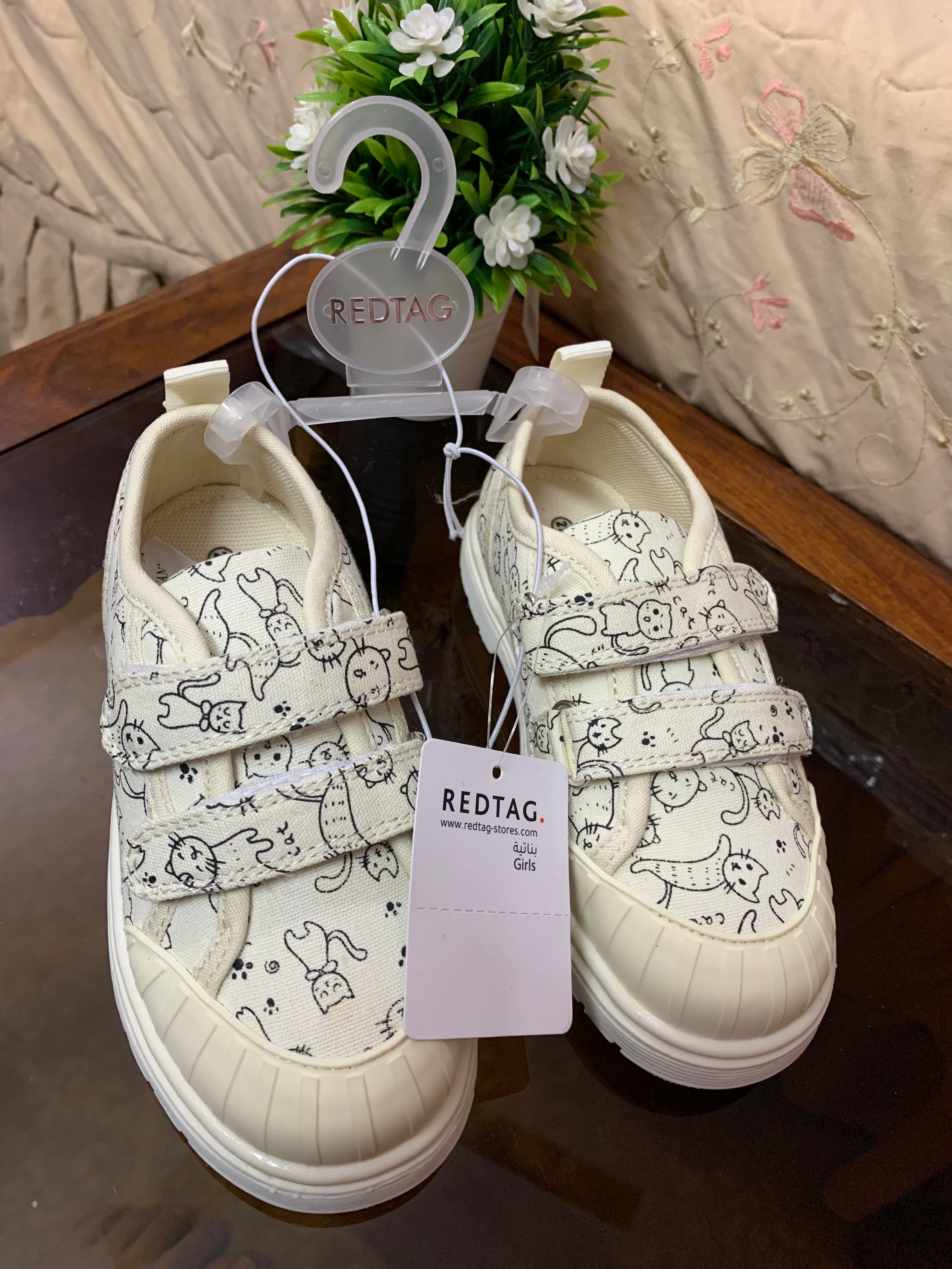 Redtag cute meow unisex shoes