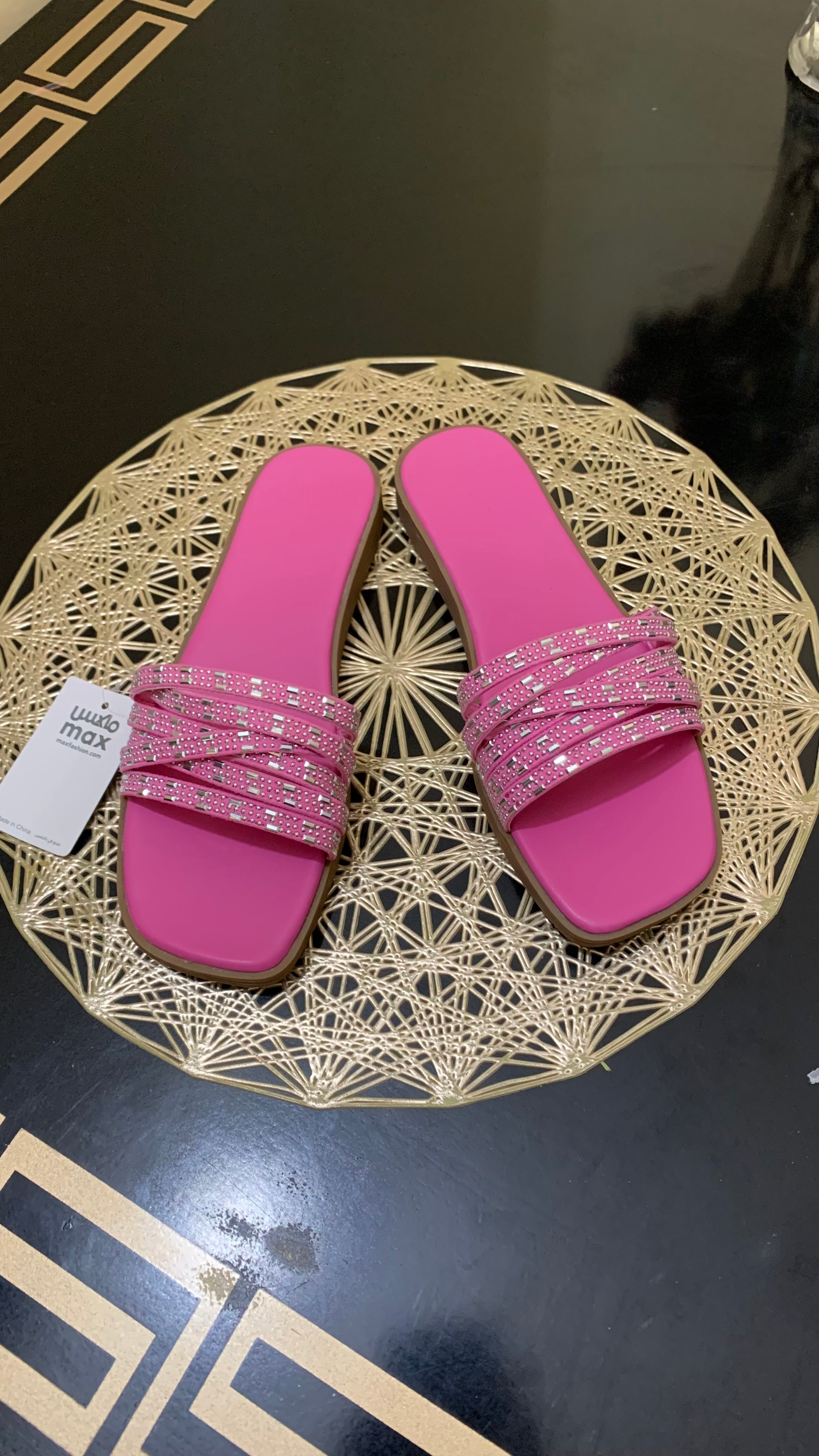 MAX FASHION beautiful pink Embellished flats